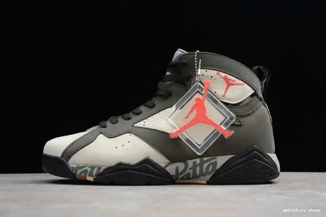 Jordan 7 x Patta AT3375-100 Icicle Air 0430